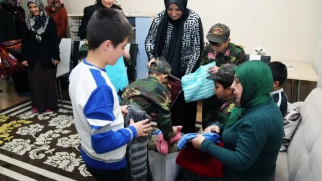 Ayşe Kamçı'dan Sevgi Evlerine ziyaret