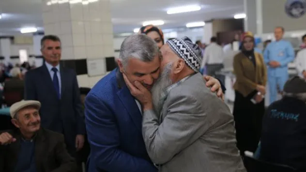 Başkan Çelik'ten huzur evi ziyareti