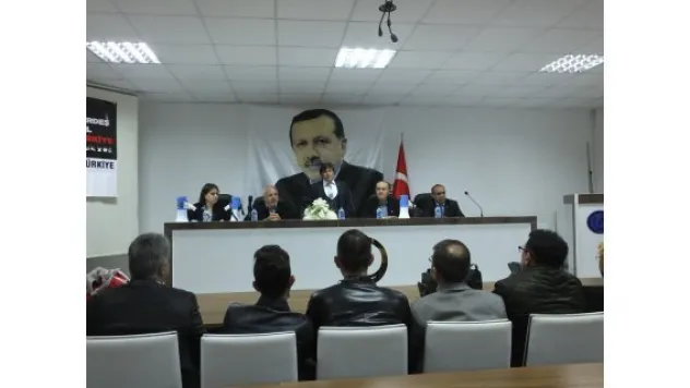 Birlik Vakfında 'Kardeş Kal Türkiye Platformu' tanıtıldı