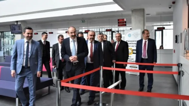 Başkan Gülsoy'dan oda personeline ziyaret