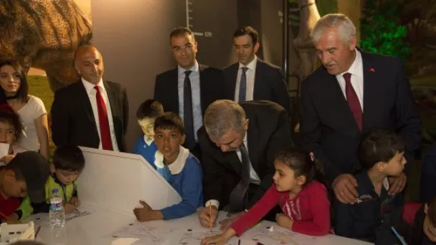 Dinozorlar çağı bilim merkezinde