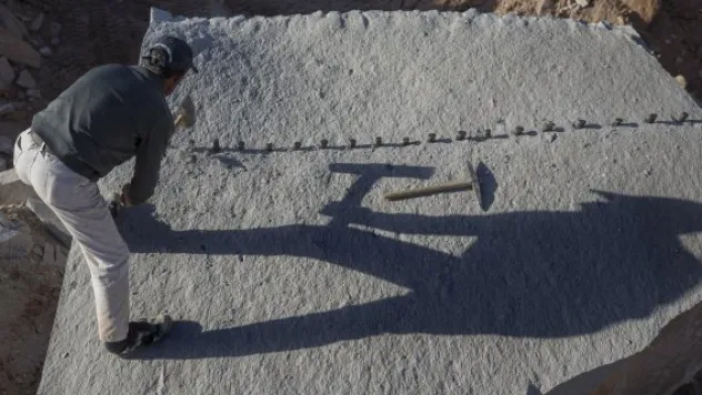 Sinan'ın hemşehrileri ekmeğini taştan çıkarıyor