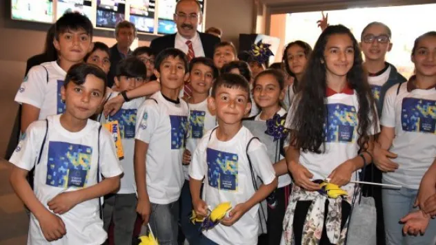 Çocuklar AB Günü filmi izledi