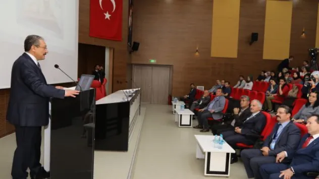 ERÜ'de Türkçe Öğretimi Sempozyumu düzenlendi