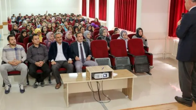 'Milli değerlere sahip çıkılmalı'