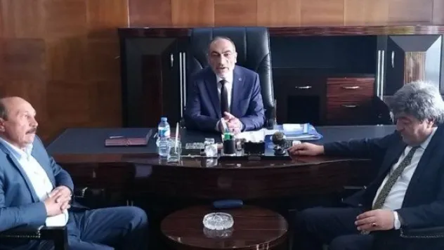 Pınarbaşı'da devir teslim