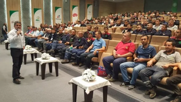 Şeker çalışanlarına iş sağlığı ve güvenliği eğitimi