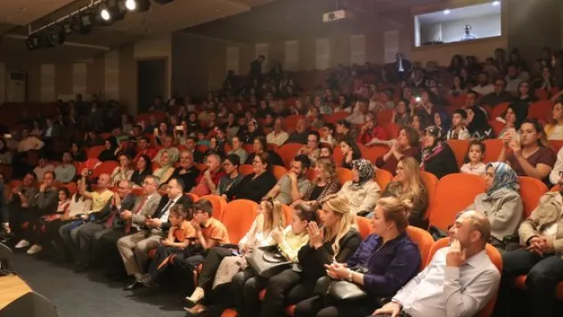 Türk büyükleri Tekden Koleji'nde anıldı