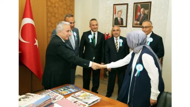 Vali Kamçı'ya Vakıflar Haftası ziyareti