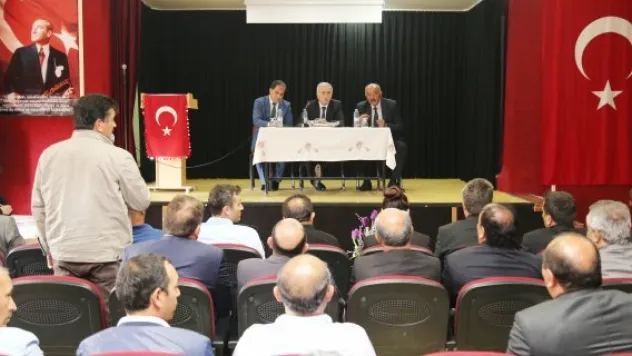 Vali muhtarlarla buluştu