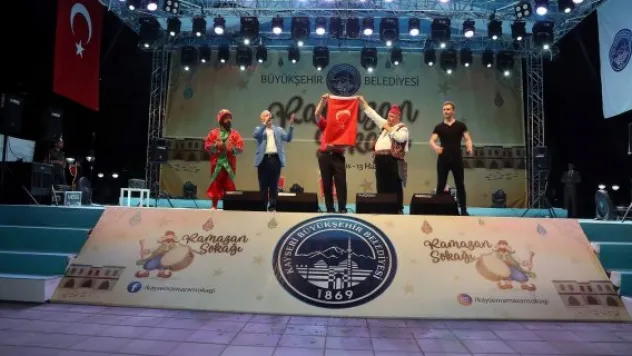 Goncagül ile söyleşi ve dinleti