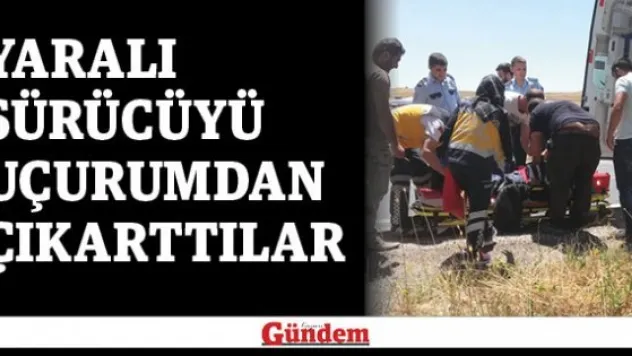 Yaralı sürücüyü uçurumdan çıkarttılar