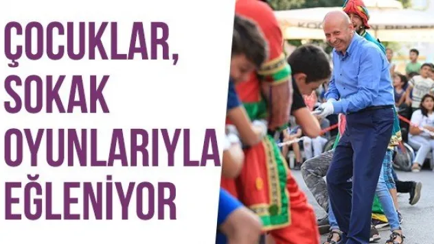 Çocuklar, sokak oyunlarıyla eğleniyor