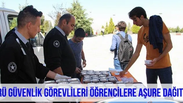 ERÜ Güvenlik Görevlileri Öğrencilere Aşure Dağıttı