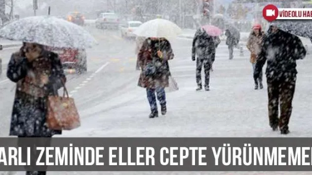 Karlı Zeminde Eller Cepte Yürünmemeli