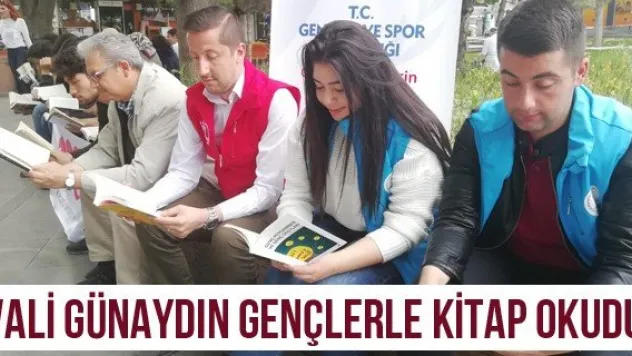 Vali Günaydın Gençlerle Kitap Okudu