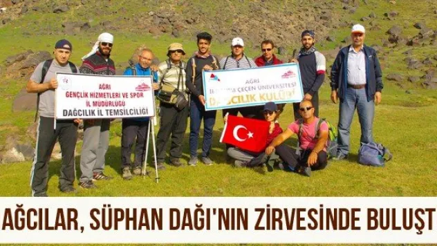 Dağcılar, Süphan Dağı'nın zirvesinde buluştu