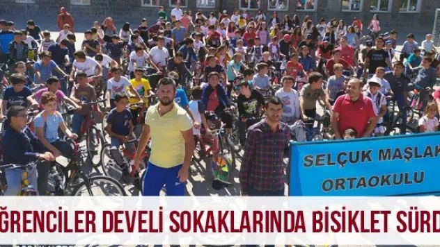 Öğrenciler Develi sokaklarında bisiklet sürdü