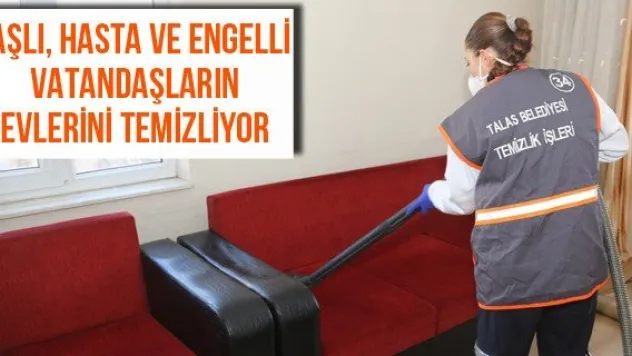 Yaşlı, Hasta Ve Engelli Vatandaşların Evlerini Temizliyor