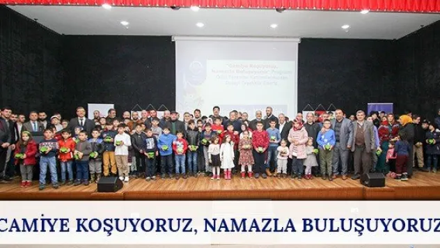 &quotCamiye koşuyoruz, namazla buluşuyoruz&quot
