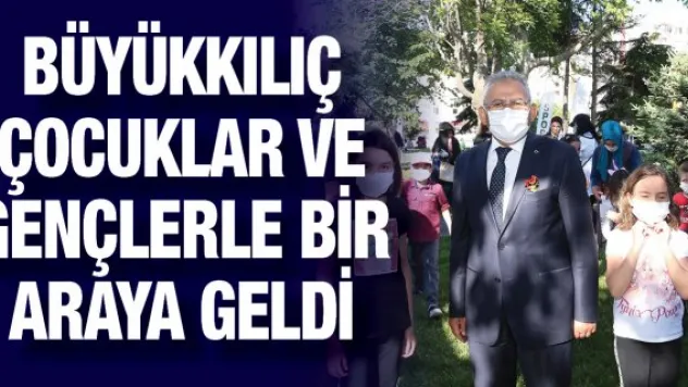 Büyükkılıç çocuklar ve gençlerle bir araya geldi