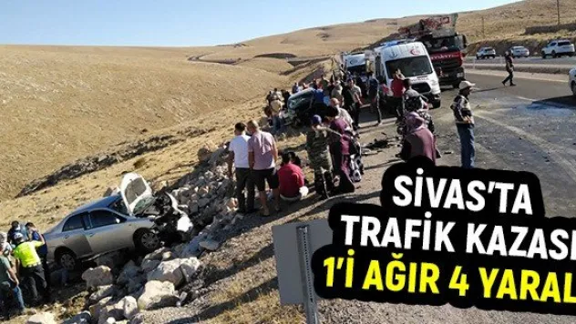 Sivas'ta trafik kazası 1'i ağır 4 yaralı