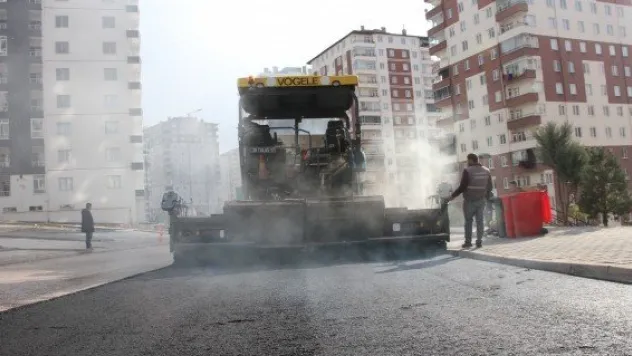 YOL YENİLEME FAALİYETLERİ ARALIKSIZ SÜRÜYOR