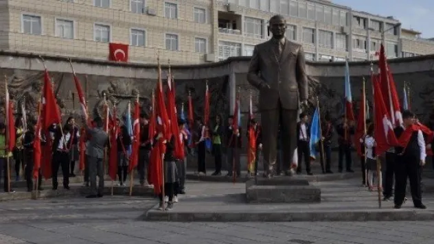 23 Nisan Kutlamaları Başladı 