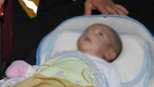 2,5 Aylık Bebek Yoğun Bakımda