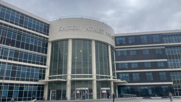 3 kişinin yaralandığı silahlı kavga nedeniyle açılan davaya devam edildi