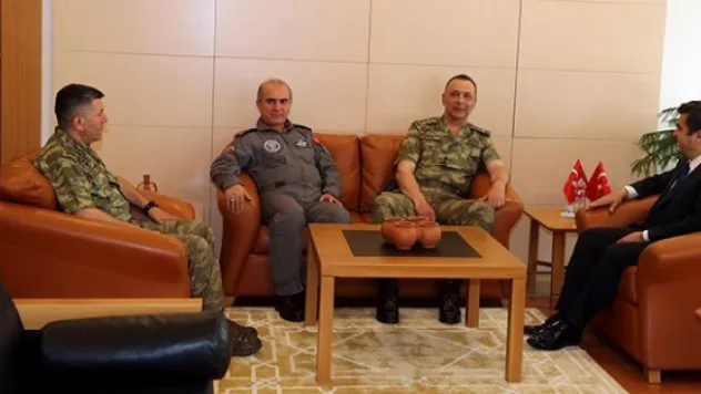 4. Kolordu Komutanı İyidil'den Vali Düzgün'e ziyaret