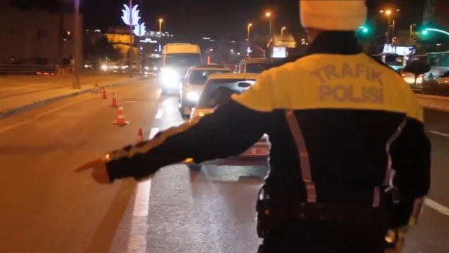 53 noktada gerçekleştirilen şok uygulamada 14 bin 764 şahıs sorgulandı