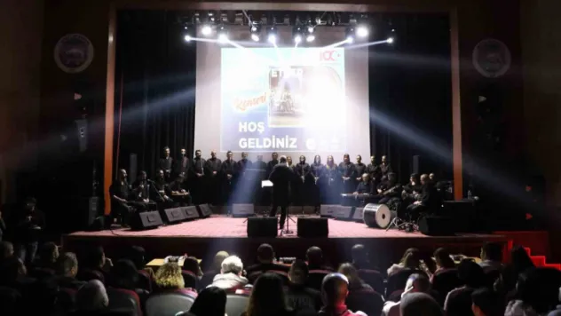 7 üyesini depremde kaybeden Antakya Medeniyetler Korosu'ndan duygu dolu konser