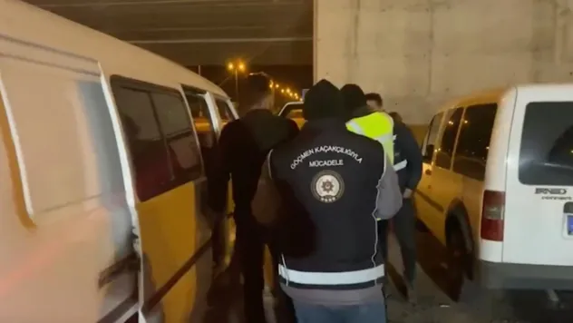 8 kimliksiz yabancı uyruklu şahıs yakalandı