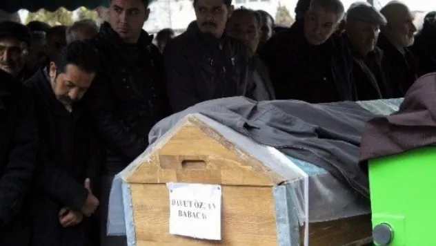 8'inci Kattan Düşerek Hayatını Kaybeden Şahıs Son Yolculuğuna Uğurlandı 