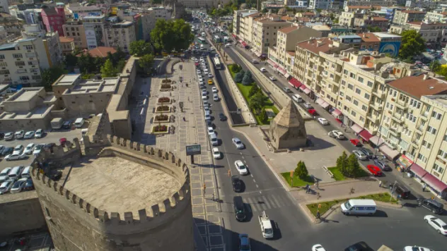 'Özhaseki Bulvarı, Seyyid Burhanettin ve Erciyes'e Vefasızlık'