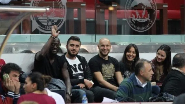 Agüspor'a Suat Altın İnşaat Kayseri Erciyessporlu Futbolculardan Destek 