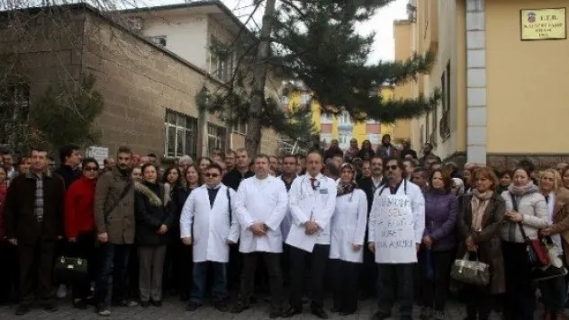 Aile Hekimleri İş Bırakma Eylemi Yaptı