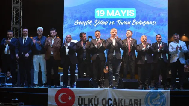 Ak Parti'liler Ülkücü Gençlik 'Turan Buluşması'na Katıldı