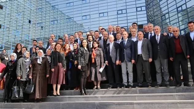 AK Parti Kocasinan'dan Çolakbayrakdar'a 'hayırlı olsun' ziyareti