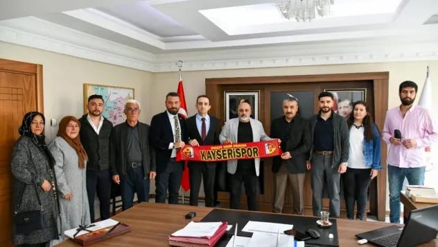 Akkışla Derneği Başkanı Erol Sungur, Kaymakam Engin Atilla'yı Ziyaret Etti