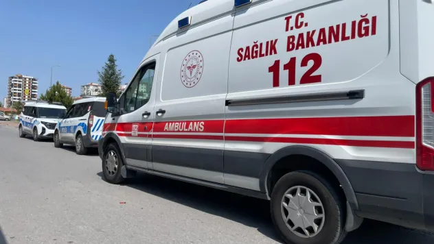 Alacak-verecek kavgasında bir kişi bıçakla yaralandı