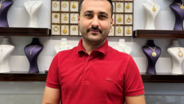 Altın haftaya düşüşle ba şladı