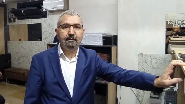 Altın Yatırımcısını Güldürüyor: Refik Karakuzay'dan Döviz Uyarısı