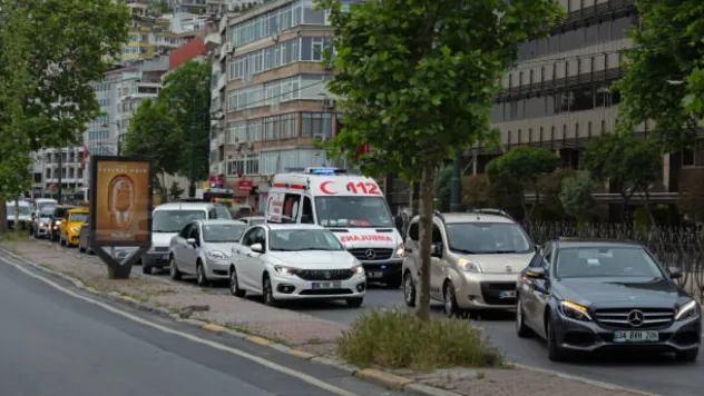 Ambulansa yol vermeyenler: Ehliyet iptal edilecek