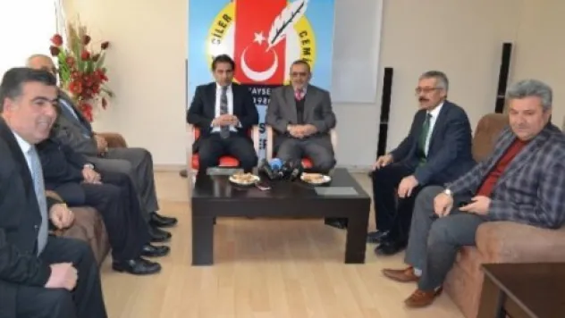 Anadolu Muhtarlar Ve Mahalli İdareler Derneğinden Kayseri Gazeteciler Cemiyetine Ziyaret