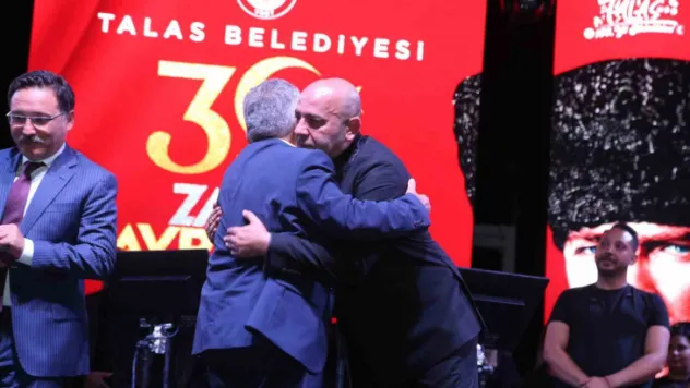 Antakya Medeniyetler Korosu şefinden Başkan Büyükkılıç'a: 'güzel ağabeydir'