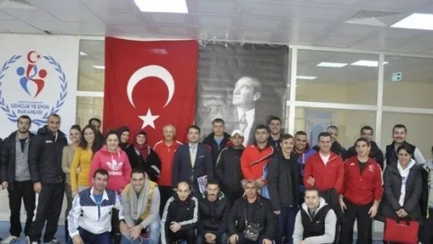 Antrenörlerle Genel Değerlendirme Toplantısı Yapıldı 