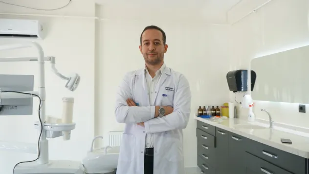 'Asitli içecek sonrası diş fırçalamak için 30 dakika beklenmeli'