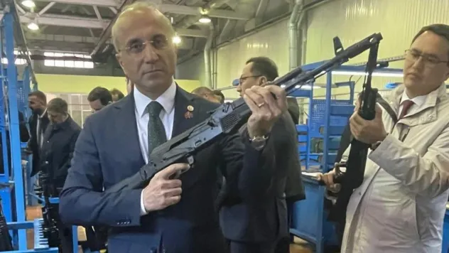 Aşkın Genç, Azerbaycan Savunma Sanayi tesislerini inceledi